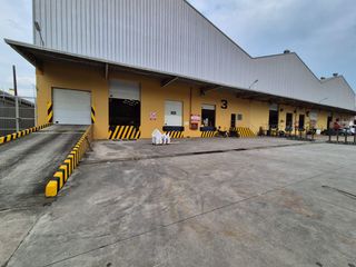 Foto 1 de ALQUILER BODEGA VÍA A DAULE, GUAYAQUIL: 3930m² (2 Naves), Andenes, Resistencia 10 Ton/m² + Seguridad