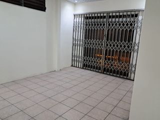 Foto 10 de Se alquila amplia casa en ciudadela Guayasur