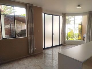 Foto 2 de ALQUILER DE DEPARTAMENTO PRIMER PISO EN URB. SANTA MARIA, CHOSICA