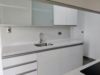 Foto 8 de DPTO VENTA LINSIDRO-AV.AREQUIPA ( A 2 CDRAS AV.JAVIER PRADO)