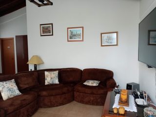 Foto 20 de ELEGANTE Y AMPLIA CASA  UBICADA EN UNO DE LOS MEJORES SECTORES DE CUMBAYA