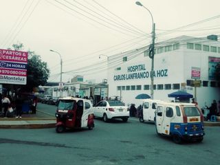 Foto 25 de ALQUILO LINDA OFICINA CONSULTORIO FRENTE A HOSPITAL 22m2 PISO 3 PUENTE PIEDRA