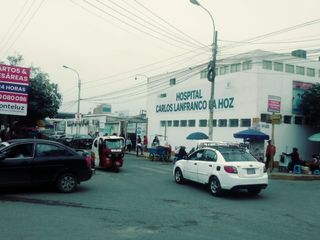 Foto 2 de ALQUILO LINDA OFICINA CONSULTORIO FRENTE A HOSPITAL 22m2 PISO 3 PUENTE PIEDRA