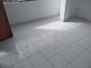 Foto 11 de ALQUILO LINDA OFICINA CONSULTORIO FRENTE A HOSPITAL 22m2 PISO 3 PUENTE PIEDRA
