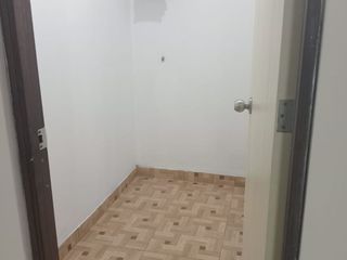 Foto 6 de ALQUILO OFICINA CONSULTORIO 17M2 con BAÑO PPLAZA ARMAS Puente Piedra PISO2 Múdate, crece Ya!