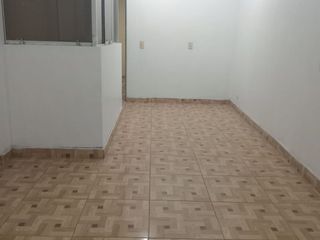 Foto 5 de ALQUILO OFICINA ADMINSITRATIVA CONSULTORIO 12m2 Puente Piedra PISO 2