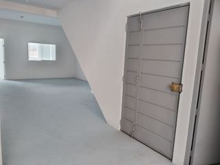 Foto 4 de ALQUILO LOCAL MUY GRANDE 216M2 PISO 3 TRES, EN AV LOS ANGELES ATE EMPRESARIOS GAMARRA