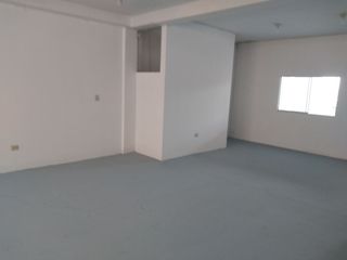 Foto 16 de ALQUILO LOCAL MUY GRANDE 216M2 PISO 3 TRES, EN AV LOS ANGELES ATE EMPRESARIOS GAMARRA