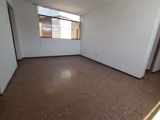 Foto 4 de Vendo Departamento en El Rimac