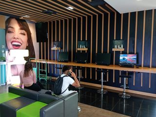 Foto 14 de ¡OPORTUNIDAD ÚNICA EN URDESA! Local Comercial de Lujo con 8 Parqueos (Venta/Alquiler)