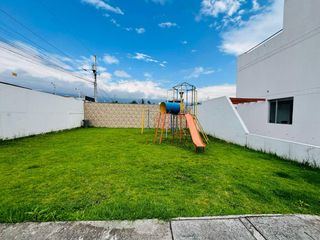 Foto 22 de Casa en venta adosada a un solo lado Cerca al colegio Gutenberg Schule- Conocoto