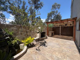 Foto 7 de ARRIENDO / VENDO LINDA CASA EN CONJUNTO CUMBAYA