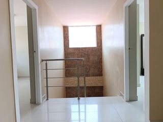 Foto 18 de Venta Casa Remodelada con Garaje Urdesa Central Guayaquil