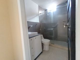 Foto 7 de Venta Casa Remodelada con Garaje Urdesa Central Guayaquil