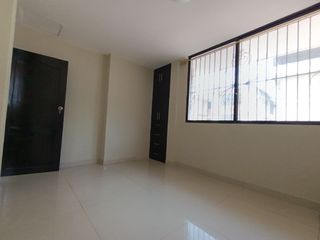 Foto 12 de Venta Casa Remodelada con Garaje Urdesa Central Guayaquil