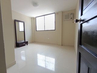 Foto 13 de Venta Casa Remodelada con Garaje Urdesa Central Guayaquil