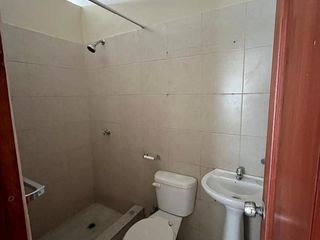 Foto 8 de Venta Casa con suite independiente Samanes 6  Guayaquil