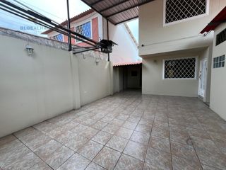 Foto 14 de Venta Casa con suite independiente Samanes 6  Guayaquil