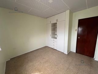 Foto 16 de Venta Casa con suite independiente Samanes 6  Guayaquil