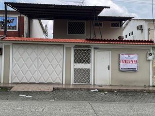 Foto 30 de Venta Casa con suite independiente Samanes 6  Guayaquil