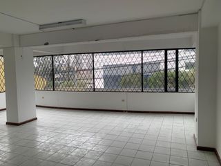 Foto 1 de Oficina de arriendo sector centro norte de quito cerca al mall el jardín