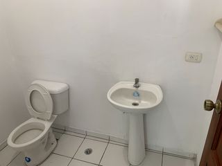 Foto 9 de Oficina de arriendo sector centro norte de quito cerca al mall el jardín
