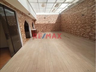 Foto 5 de Casa En Venta De Ocasión Por Mudanza - Sta Catalina, La Victoria.