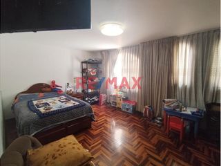 Foto 13 de Casa En Venta De Ocasión Por Mudanza - Sta Catalina, La Victoria.