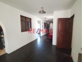 Foto 18 de Casa En Venta De Ocasión Por Mudanza - Sta Catalina, La Victoria.