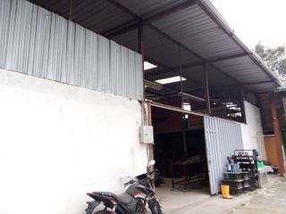 Foto 2 de RENTO GALPON-BODEGA 240M2 - IÑAQUITO ALTO- DENTRO DE URBANIZACIÓN