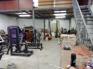 Foto 3 de RENTO GALPON-BODEGA 240M2 - IÑAQUITO ALTO- DENTRO DE URBANIZACIÓN