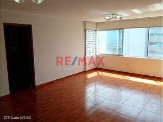 Foto 1 de ¡Departamento En Centro De Lima! Espacioso Flat De 86M² En La Cuadra 02 De La Arequipa
