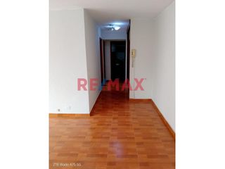 Foto 5 de ¡Departamento En Centro De Lima! Espacioso Flat De 86M² En La Cuadra 02 De La Arequipa