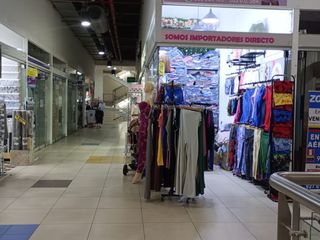 Foto 3 de VENTA LOCAL EN 2 NIVEL GAMA MODA LA VICTORIA