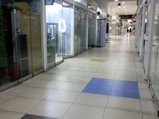 Foto 5 de VENTA LOCAL EN 2 NIVEL GAMA MODA LA VICTORIA