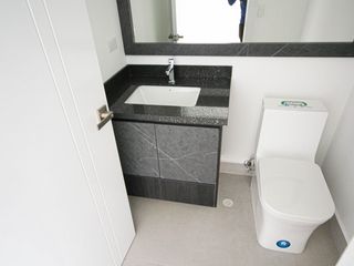 Foto 9 de Excelente Oficina - Sector Iñaquito - Edificio Nuevo