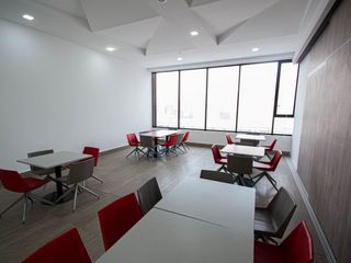 Foto 17 de Excelente Oficina - Sector Iñaquito - Edificio Nuevo