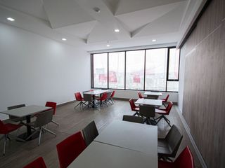 Foto 18 de Excelente Oficina - Sector Iñaquito - Edificio Nuevo
