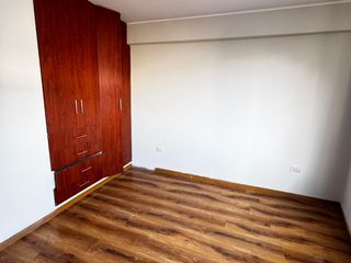 Foto 5 de vendo amplio departamento con cochera y ascensor cerca al palomar