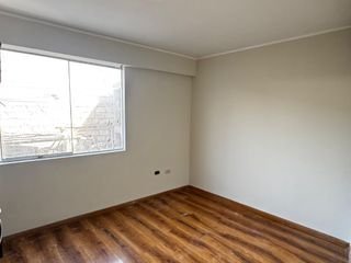 Foto 7 de vendo amplio departamento con cochera y ascensor cerca al palomar