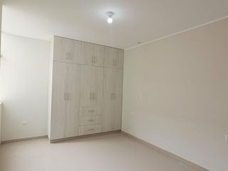 Foto 4 de VENDO DE DEPARTAMENTO FRENTE A PARQUE EN MIRAFLORES COUNTRY CLUB, CASTILLA