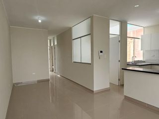 Foto 1 de VENDO DE DEPARTAMENTO FRENTE A PARQUE EN MIRAFLORES COUNTRY CLUB, CASTILLA