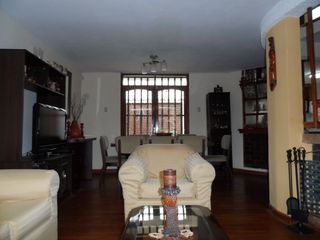 Foto 2 de ALQUILO O VENDO LINDA CASA