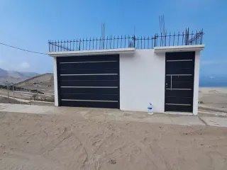 Foto 4 de VENTA CASA ANCON VISTA AL MAR CON PISCINA