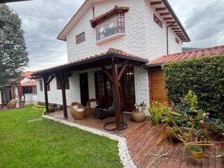 Foto 2 de CASA DE VENTA CON PISCINA EN MIRASIERRA