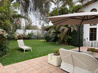 Foto 12 de Linda Casa Amplios Jardines, 1000 m² - Alameda La Molina Vieja Zona Cerrada