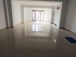 Foto 4 de 🏪 Local Comercial Estratégico En Tinguiña – Frente A Precio Uno