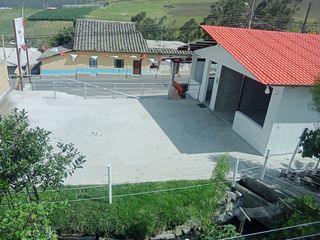Foto 4 de URCUQUI, VENDO CASA COLONIAL, CON LOCAL Y DOS SUITES