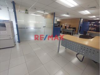 Foto 6 de Se Alquilan Amplias Oficinas 1,652 Metros Av Primavera Surco