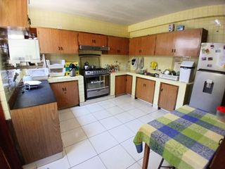 Foto 8 de 🏡 ¡TU HOGAR IDEAL EN SURCO! ESPACIOSA Y ACOGEDORA CASA EN RESIDENCIAL HIGUERETA
